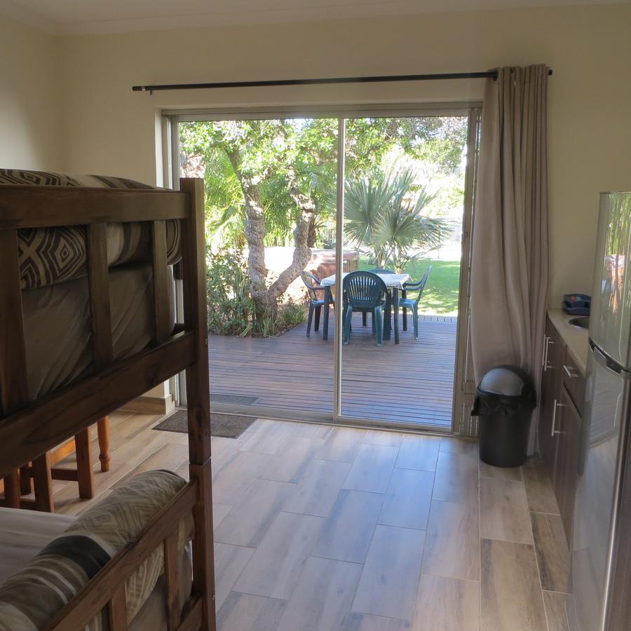 Cape Oasis Guesthouse Bloubergstrand Exterior foto